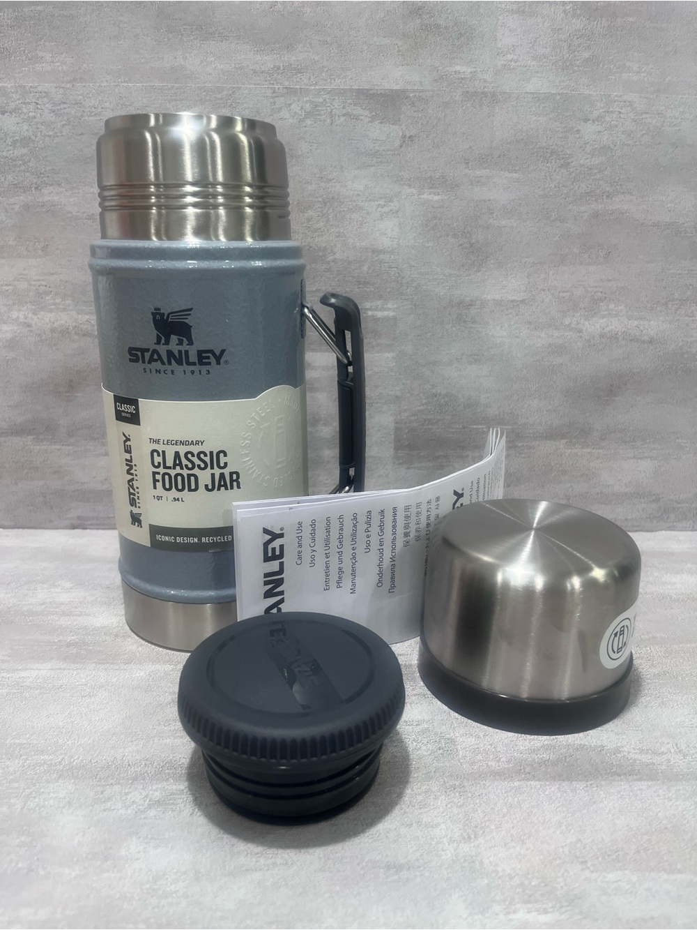 Stanley NWT Classic The Legendary Vacuum Large Food Jar 1 QT 32oz Thermos Gray